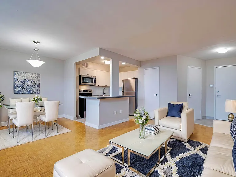 225 Van Horne Ave — Photo 6