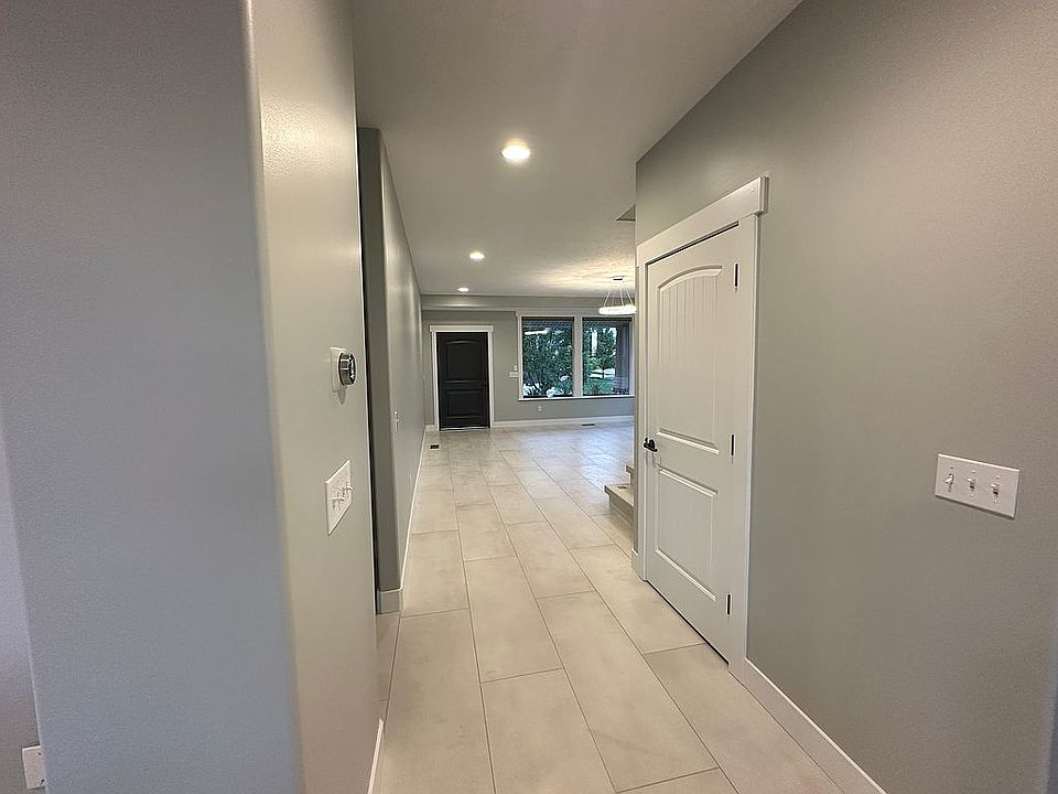2nd image of 2119 E Rocklin Dr
