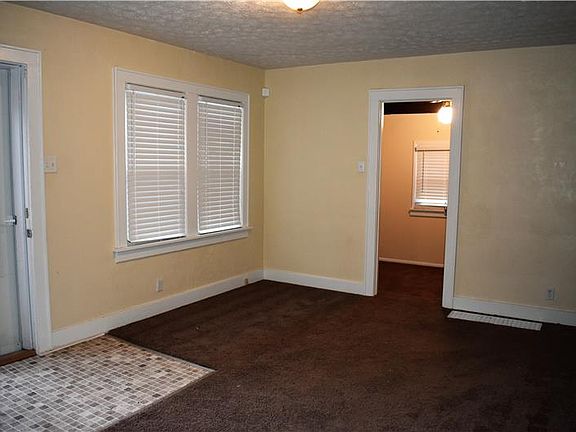 3rd image of 140 Keagler Dr