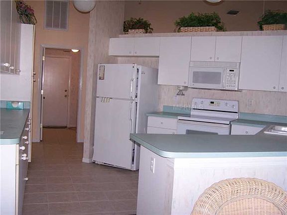 3rd image of 1605 Poplar Glen Ct