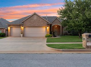 8233 NW 159th St, Edmond, OK 73013