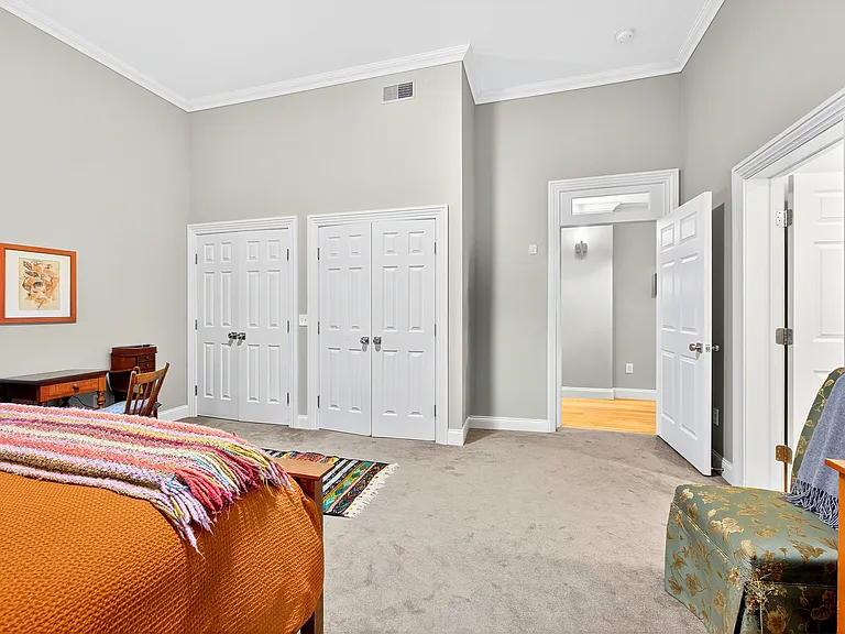 325 S Salina St #2 — Photo 14