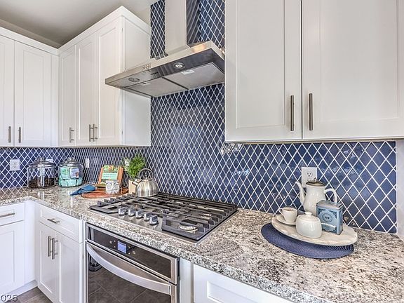 4th image of 7909 Arial Bay St