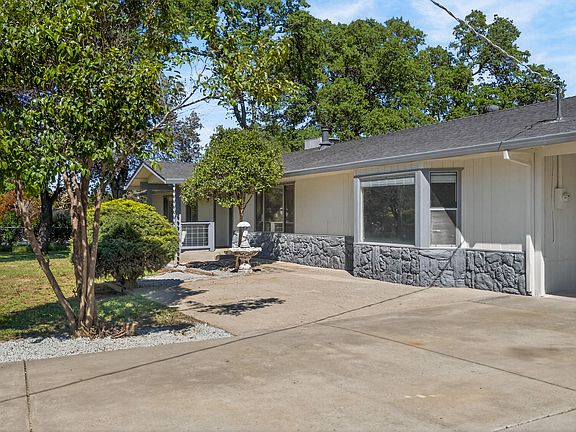 5th image of 19370 Lassen Dr