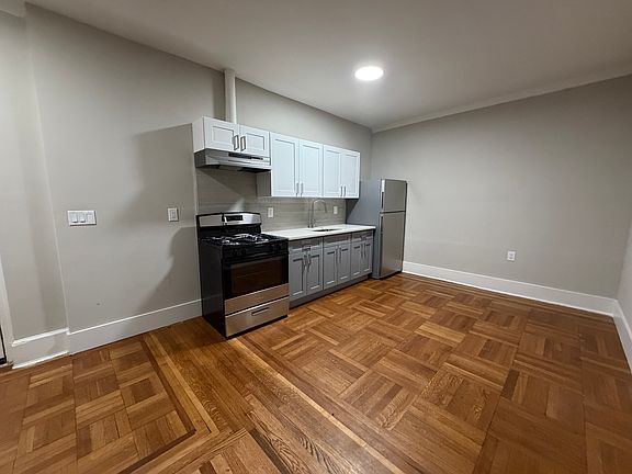 2nd image of 500-04 W 7th St #410