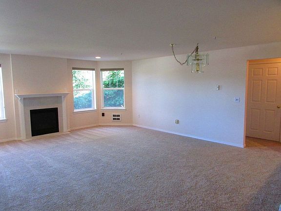 5th image of 5801 200th St SW APT 104