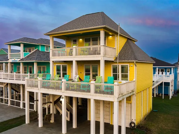2829 Tradewind Ln, Crystal Beach, TX 77650