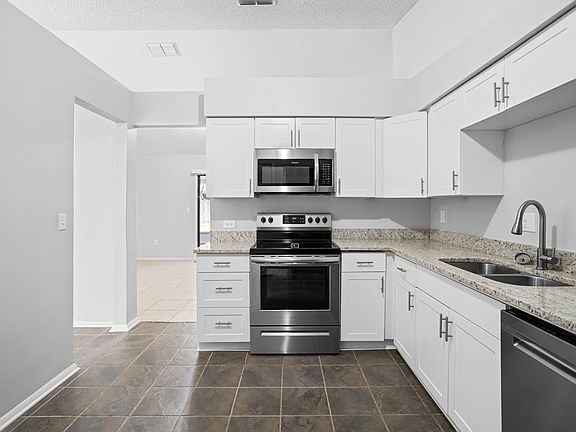 010-1414ApricotLane-SpringHill-FL-34606-SMALL_08152022