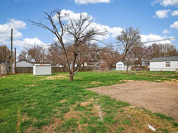 3rd image of 680 Carter Rd