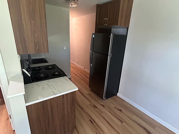 2nd image of 3420 S Beaumont Ave #3