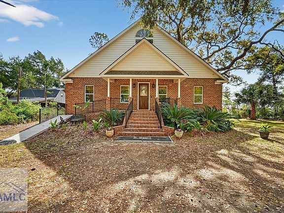 2nd image of 725 Youmans Rd