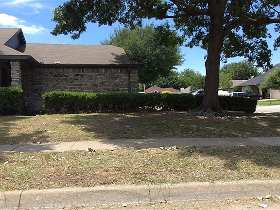 2nd image of 3634 Riverhead Dr