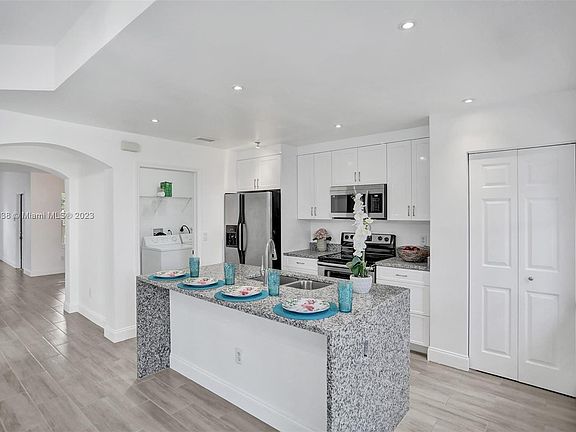3rd image of 5001 Leeward Ln #2907