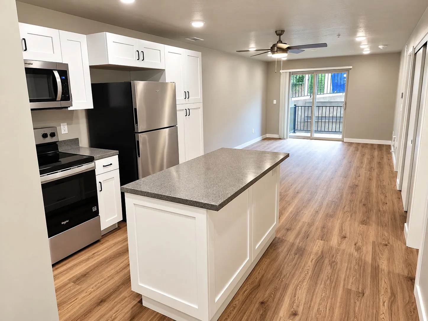 1 bed, 800 sqft, $1,395 — Photo 3