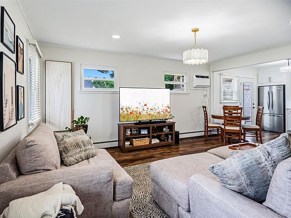 2nd image of 633 Robin Court