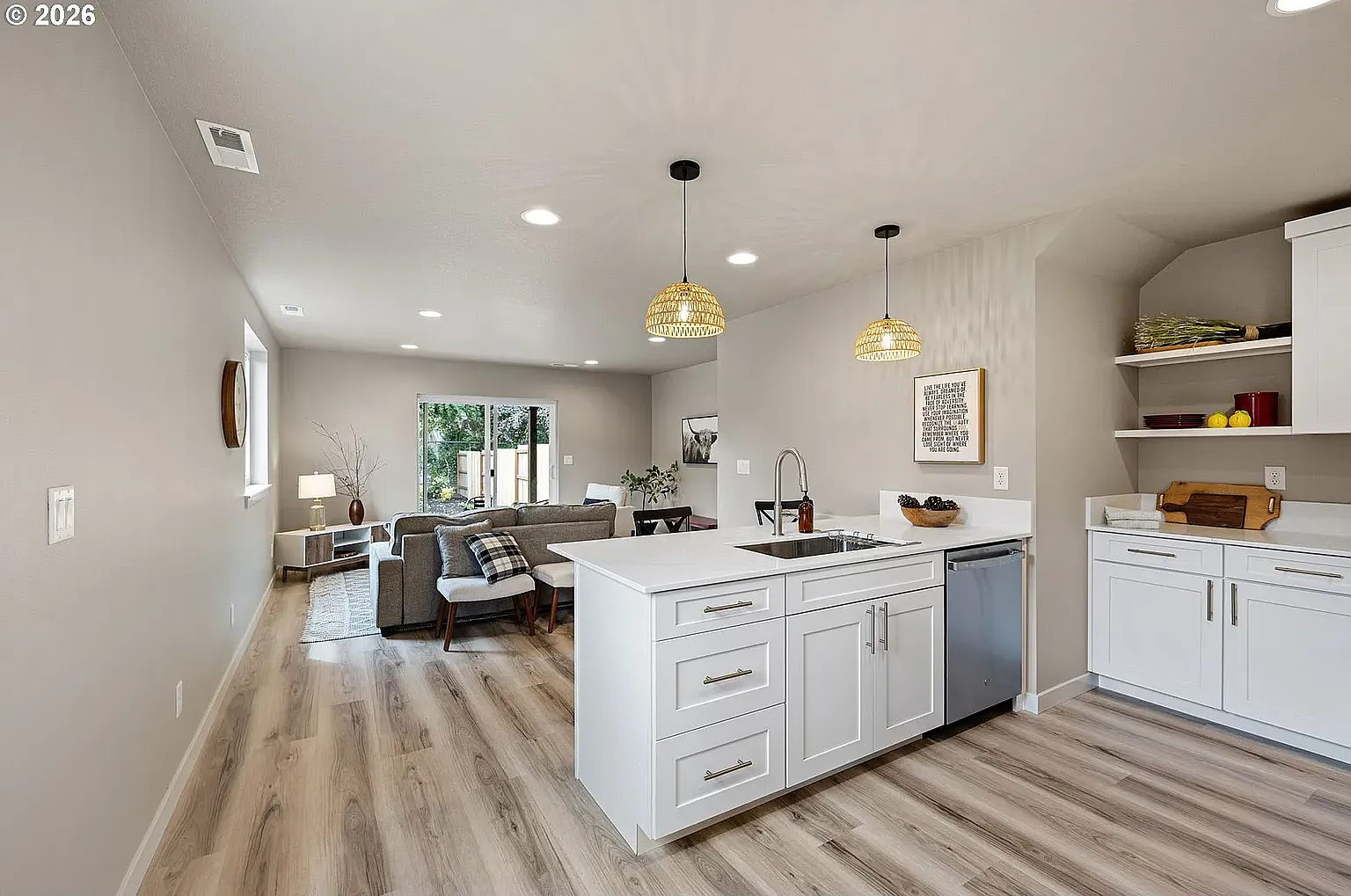 3 bed, 2.5 bath, 1470 sqft, $2,495 — Photo 2