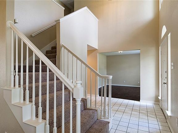 5th image of 6737 Macintosh Dr