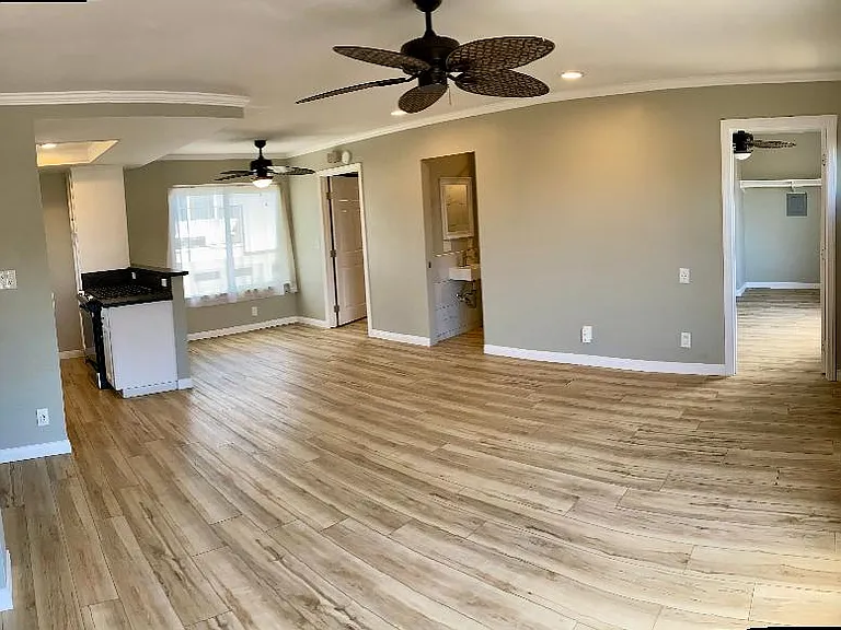 140C Hemlock Ave — Photo 17