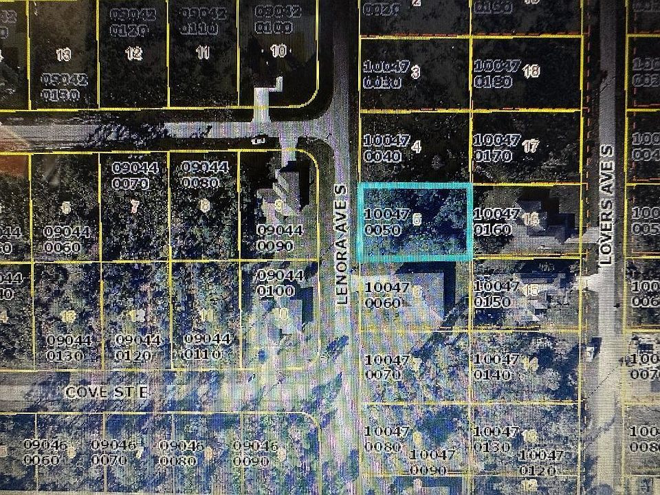 2nd image of 411 Lenora Avenue S