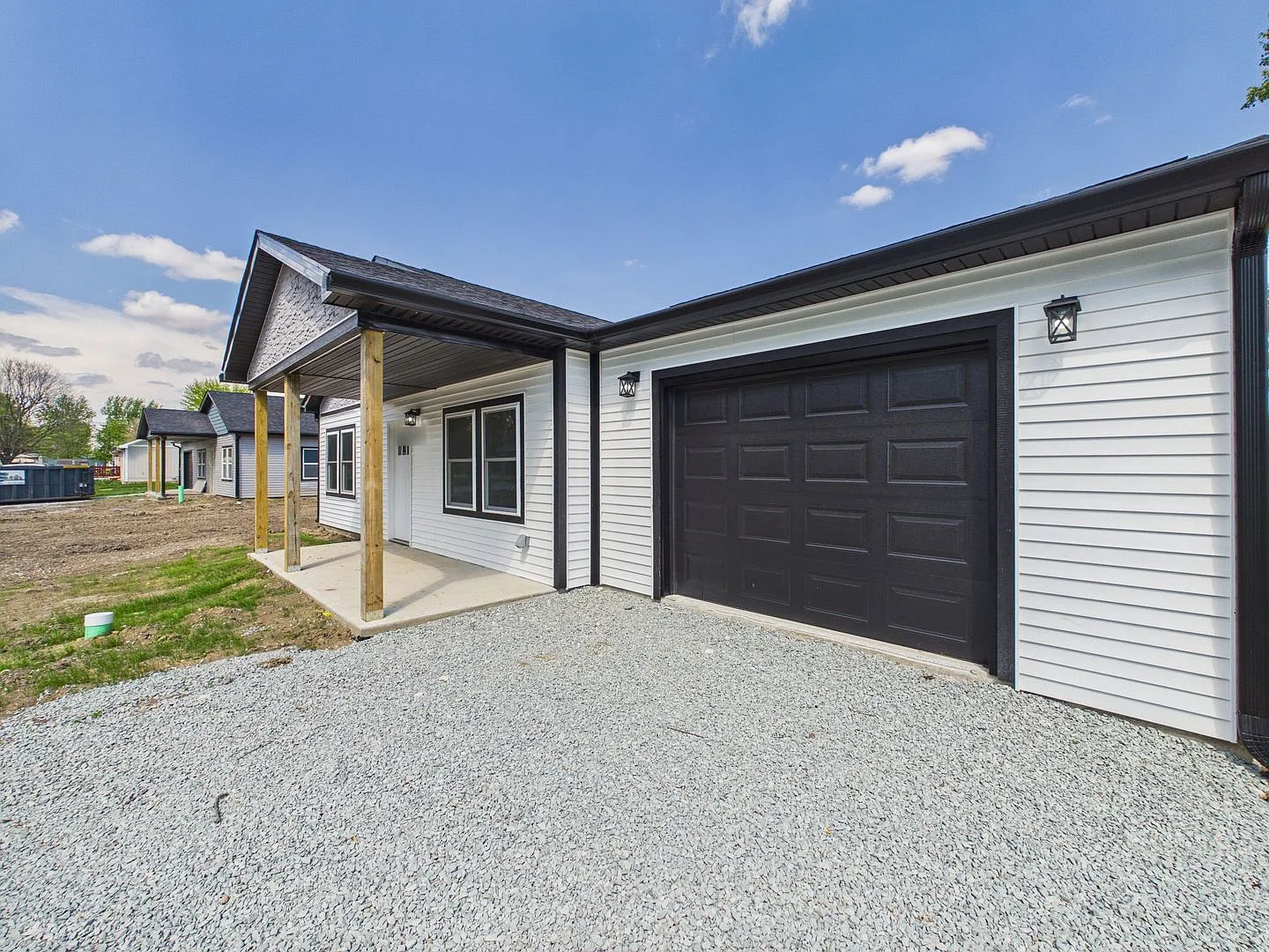 Spectacular 3 Br 2 Full Ba All New Build In Frankton (No Section 8) — Photo 4