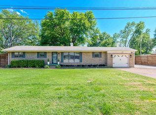 406 6th St, Muscle Shoals, AL 35661