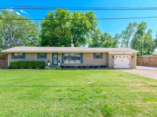 406 6th St, Muscle Shoals, AL 35661