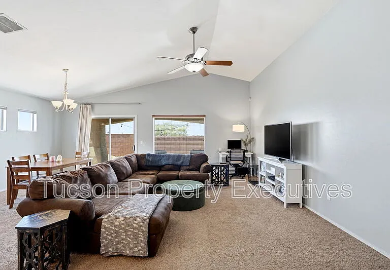 11655 W Stone Hearth St — Photo 5