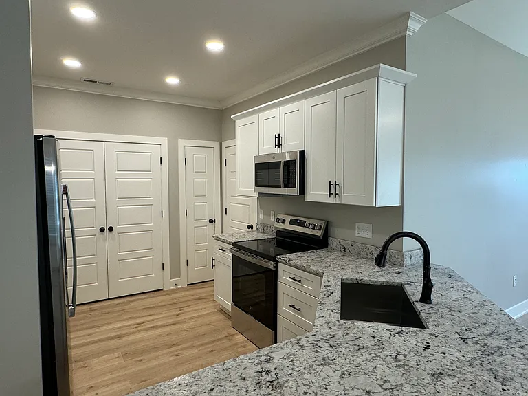 6513 Fortuna Ct — Photo 9