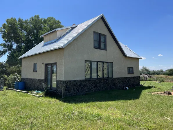 Chadron Acreage Home, Chadron, NE 69337