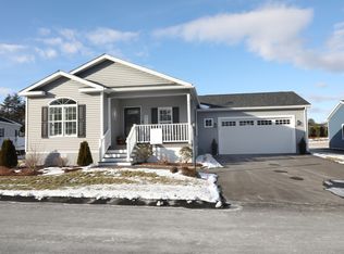 96 Sagamore Ln, East Taunton, MA 02718
