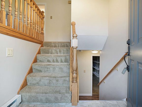3rd image of 2484 Ruble Dr