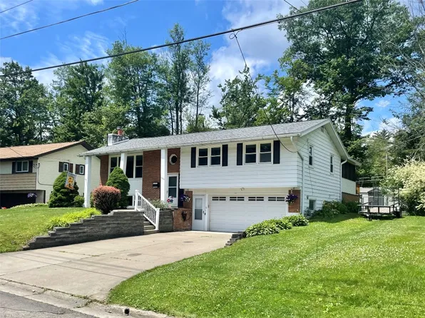 1009 Forest Rd, Endwell, NY 13760