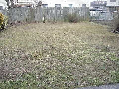 2nd image of 1024 Gipson St