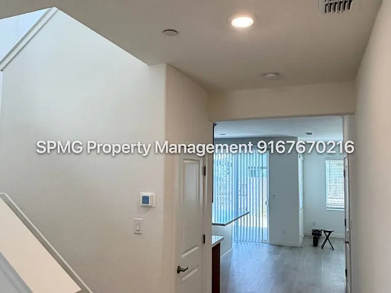 3609 Silver Pine Ln — Photo 4
