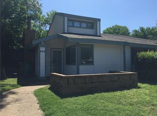 525 Hunters Glen St, Lewisville, TX 75067