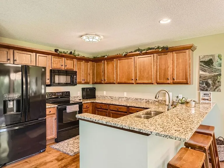 18102 Vance Cir NW — Photo 2