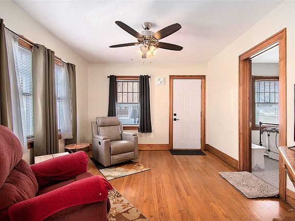 4th image of 19 N 36th St