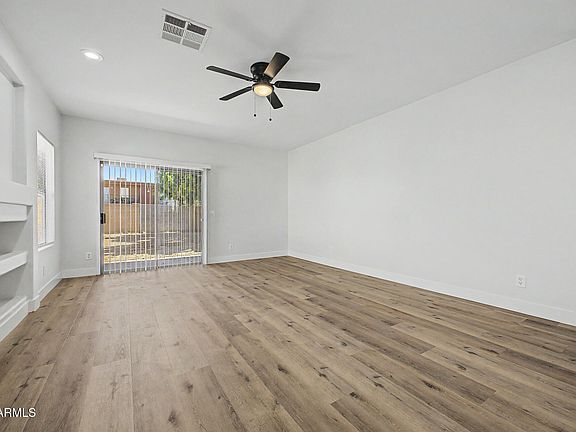 4th image of 4223 W OREGON Avenue