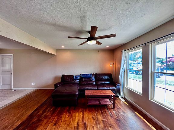 5th image of 4864 Westgrove Rd