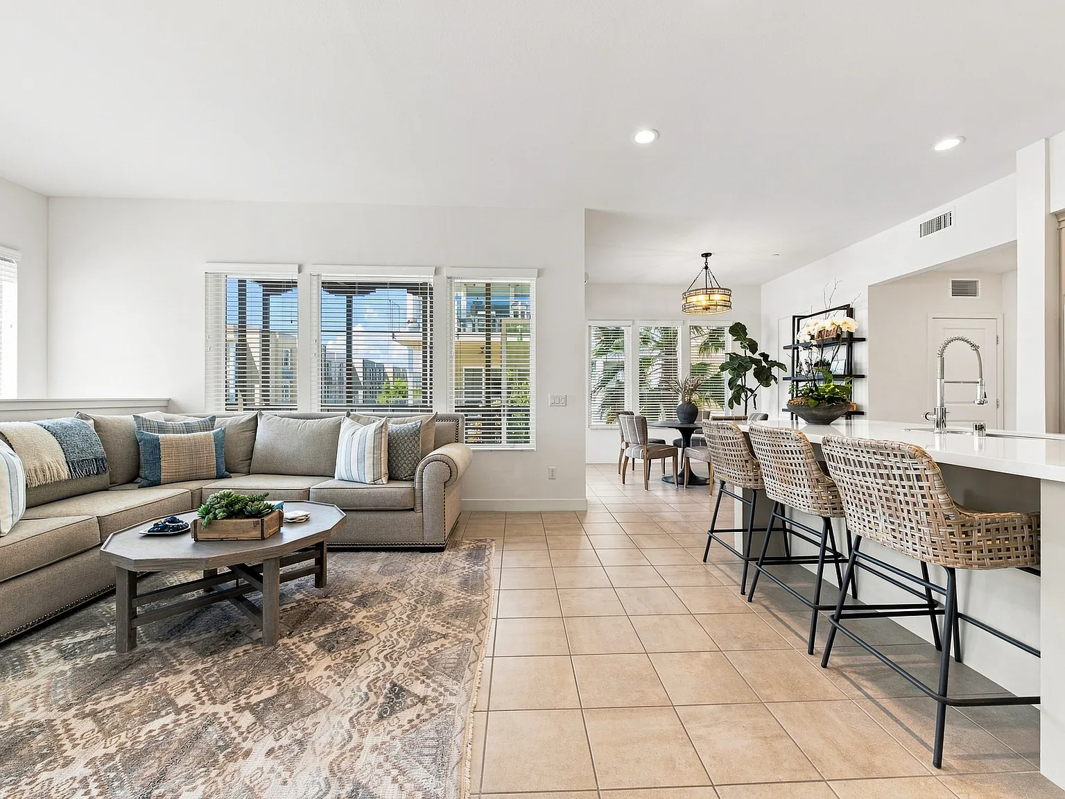 2 bed, 1469 sqft, $5,400 — Photo 1