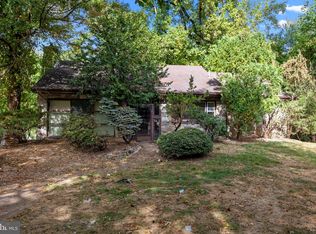 1161 County Line Rd, Huntingdon Valley, PA 19006