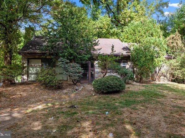 1161 County Line Rd, Huntingdon Valley, PA 19006