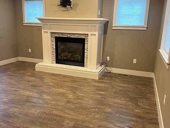 3rd image of 1623 Hidden Cove Ln