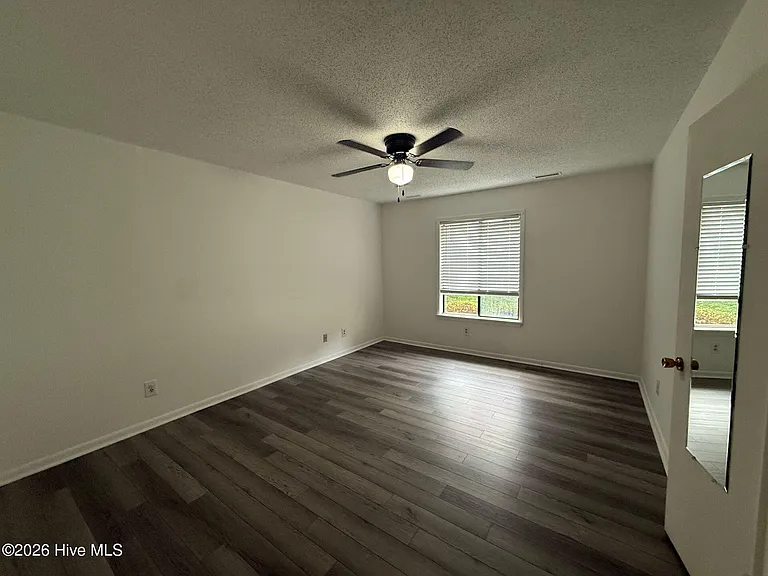 7 S Onsville Pl — Photo 10