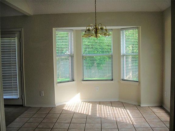 5th image of 1007 Fern Dr