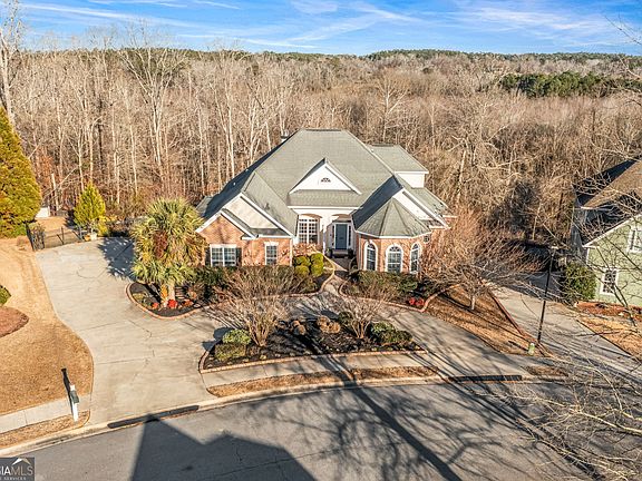 3rd image of 966 Woody Hill Cir