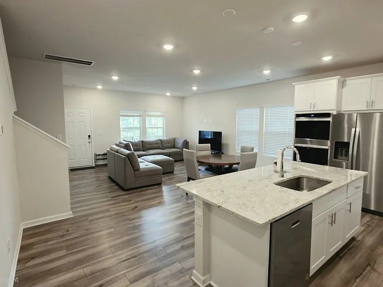 Kitchen/Livingroom