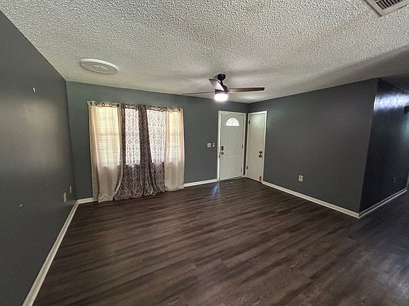 4th image of 612 NW 9th Ct