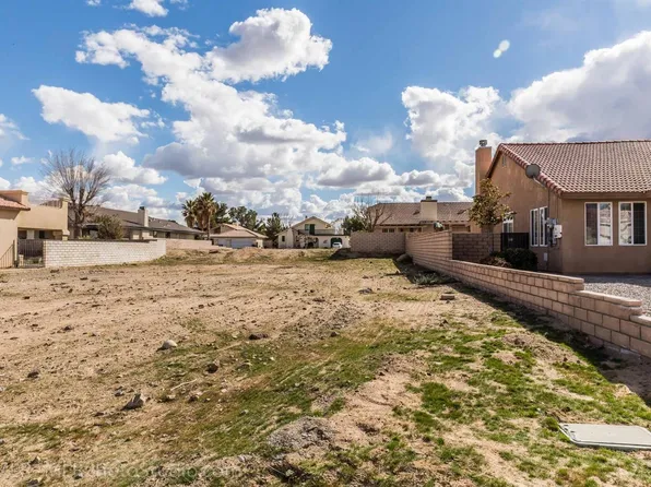 15167 Orchard Hill Ln, Helendale, CA 92342