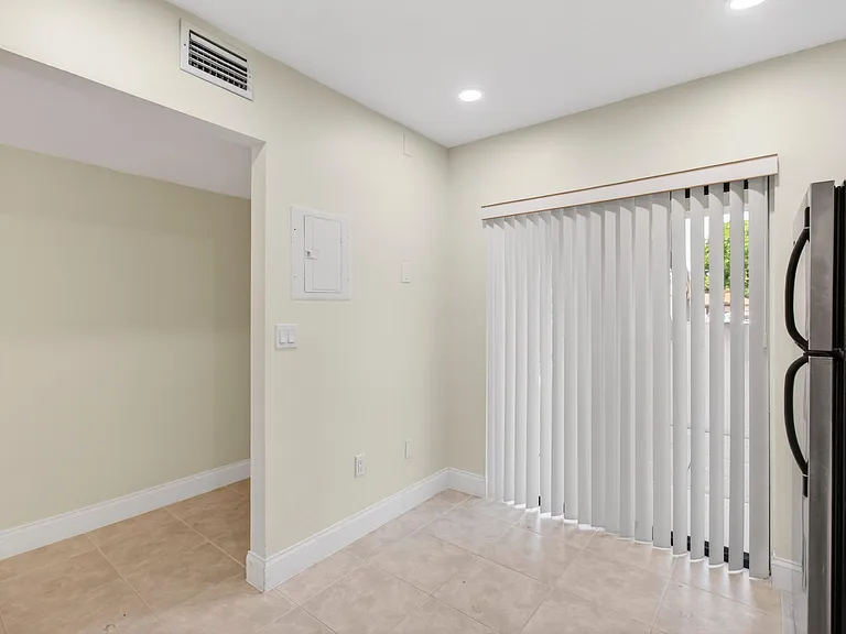 351 Club Cir #101 — Photo 32